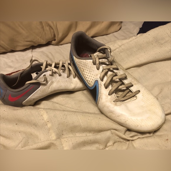 Nike tiemop legend 9 only wore for 1 game and did not like how